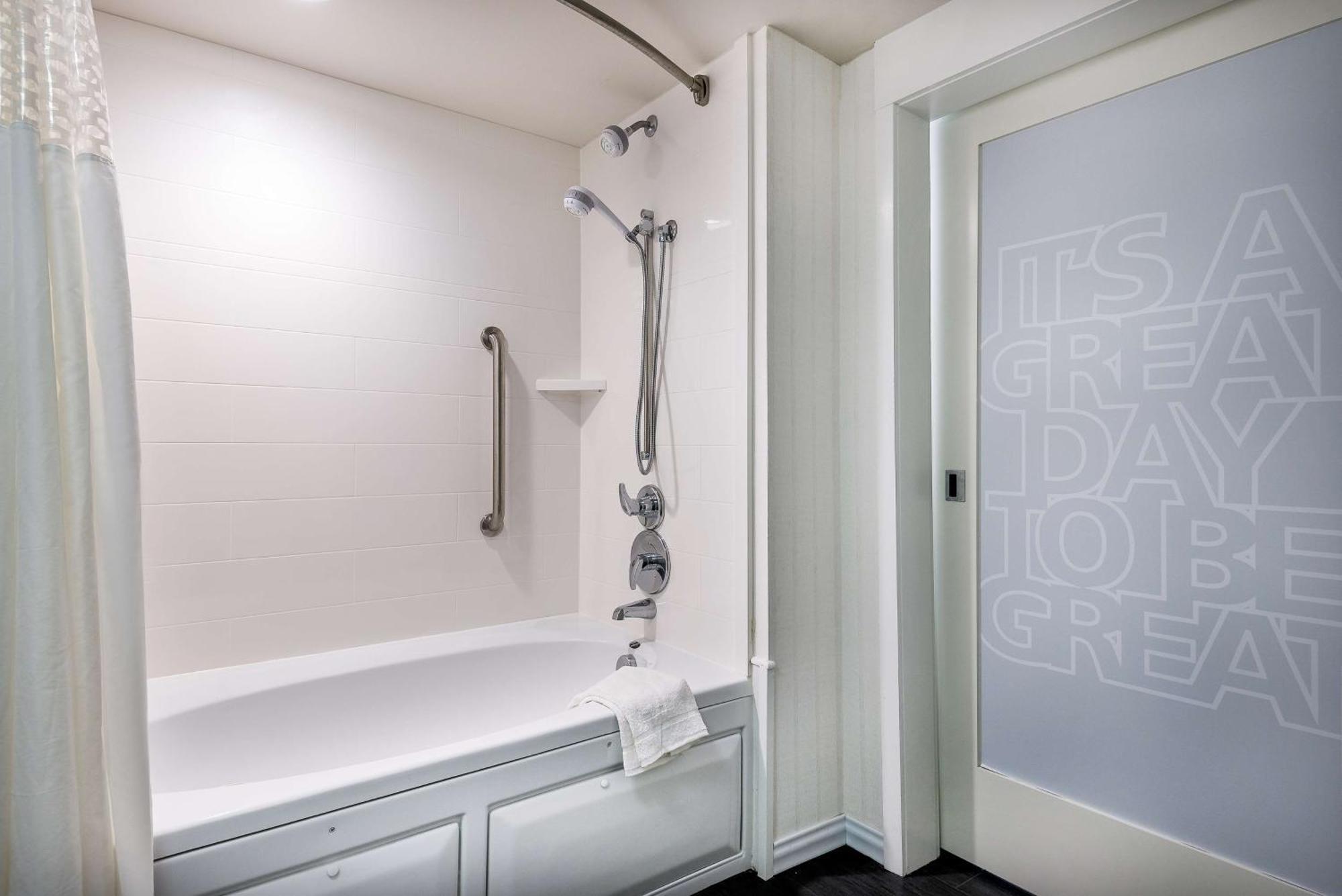 Hampton Inn & Suites Florence Center מראה חיצוני תמונה